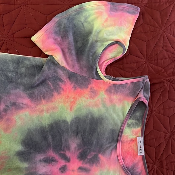 Tye Die Shirt - Picture 2 of 4